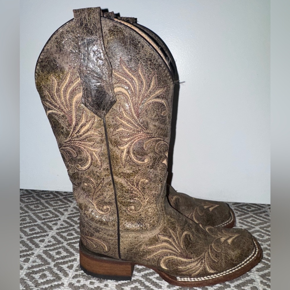 Circle G by Corral Women Distressed Filigree 5194